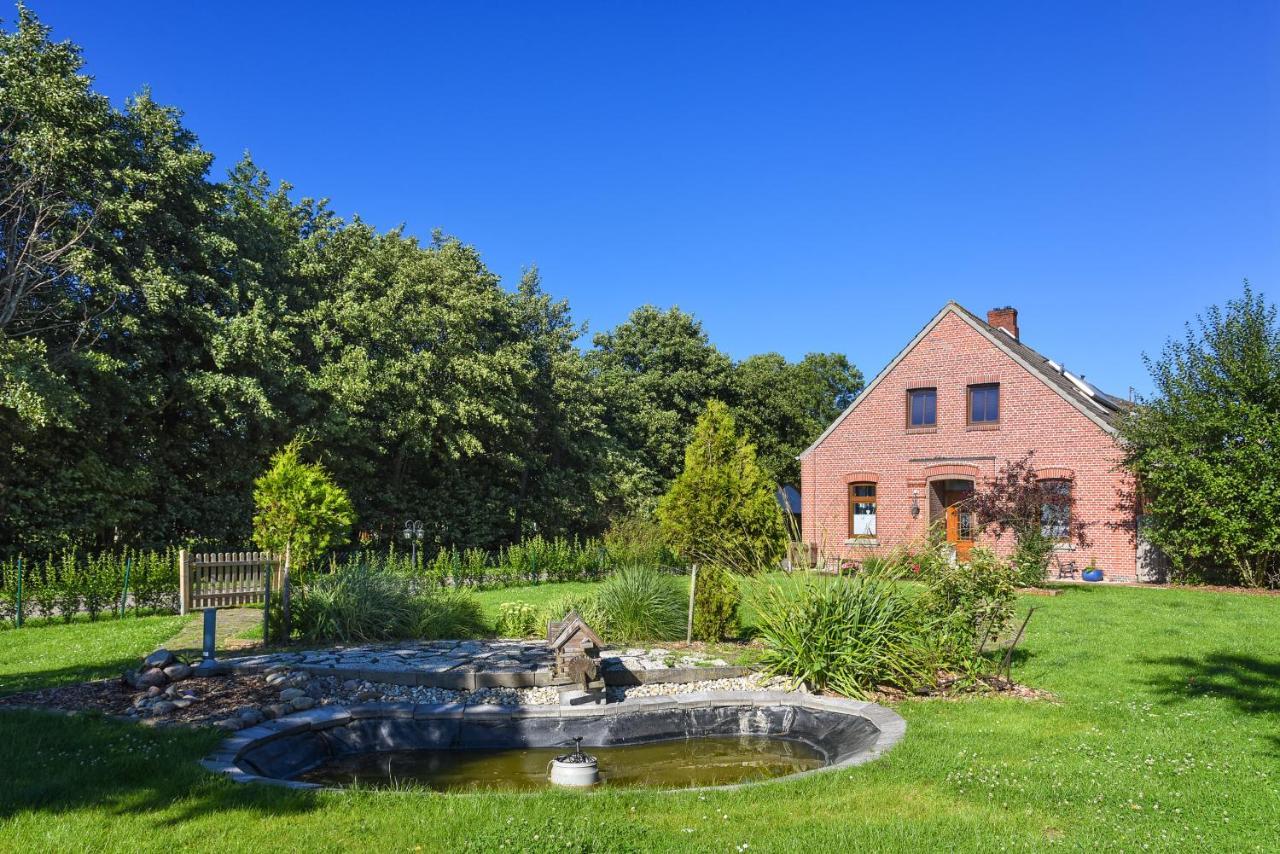 Ferienwohnungen Auf Dem Ferienhof Klein Husums Вердум Экстерьер фото
